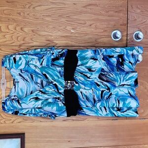 B. Street blue, green, white and black V-neck tunic